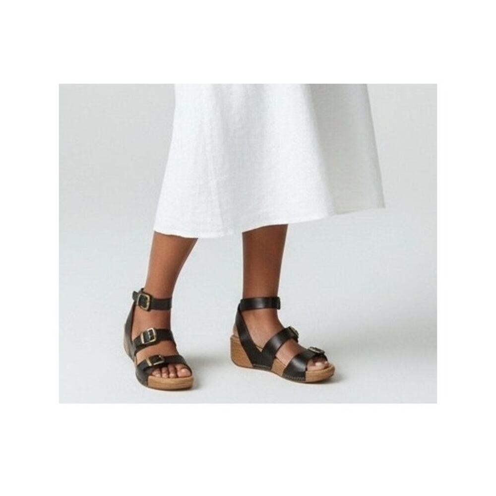 Dansko "Lou" Black Leather Strappy Wedge Sandals w Brass Tone Hardware US 7.5-8 - Picture 16 of 16